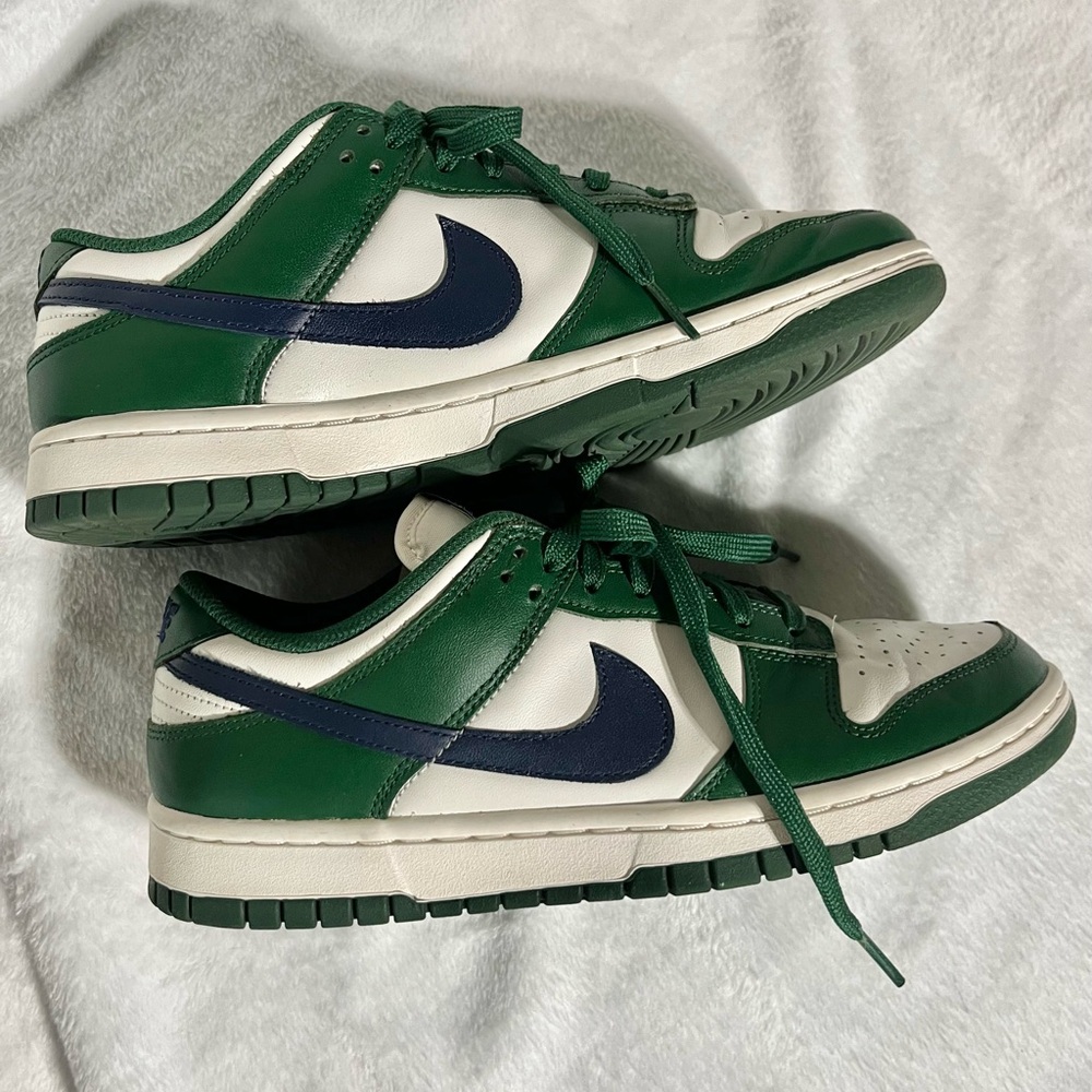 Nike Green and Cream Sneakers with Navy Swoosh